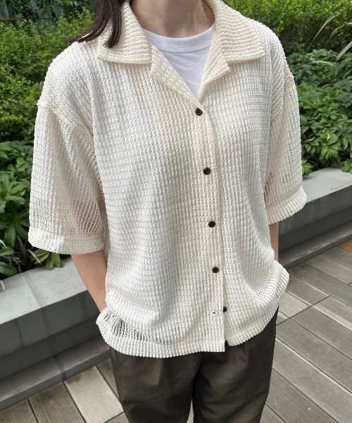 flaner（フラネ）の「Loose open collar mesh shirt / ルーズオープンカラーメッシュシャツ（シャツ/ブラウス・レディース・アイボリー/ブラック・MEDIUM/LARGE）」の17枚目の写真
