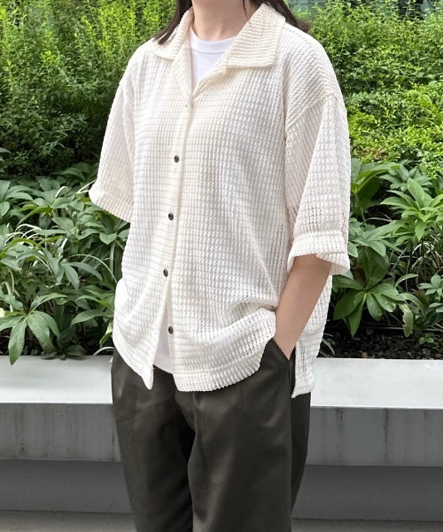 flaner（フラネ）の「Loose open collar mesh shirt / ルーズオープンカラーメッシュシャツ（シャツ/ブラウス・レディース・アイボリー/ブラック・MEDIUM/LARGE）」の18枚目の写真