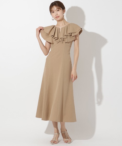 【新品未使用】アンドクチュール ラッフルフリルノースリワンピース AND COUTURE（アンドクチュール）の「ラッフルフリルノースリ