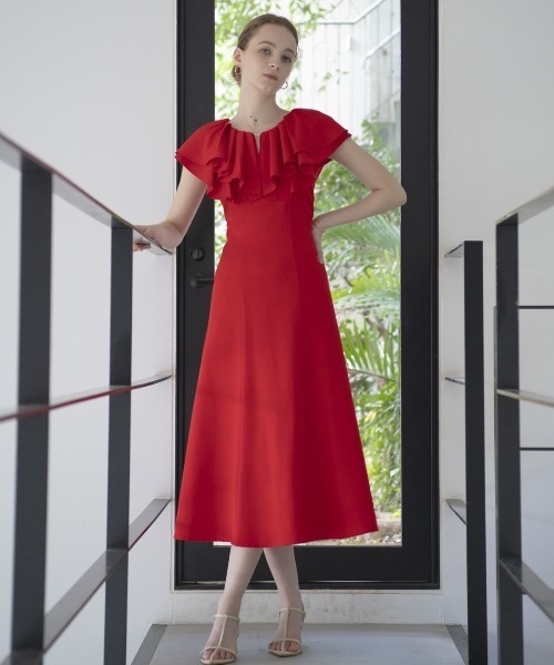 【新品未使用】アンドクチュール ラッフルフリルノースリワンピース AND COUTURE（アンドクチュール）の「ラッフルフリルノースリ