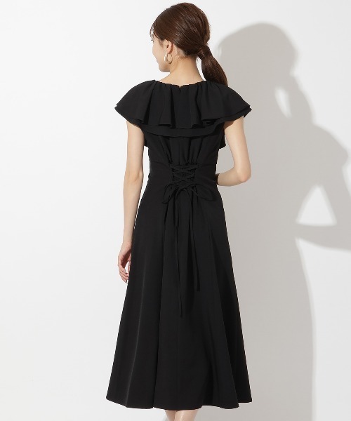 AND COUTURE（アンドクチュール）の「ラッフルフリルノースリ