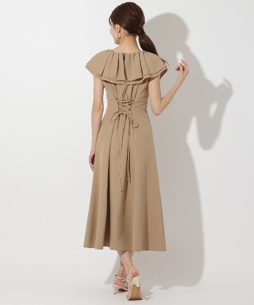 AND COUTURE（アンドクチュール）の「ラッフルフリルノースリ