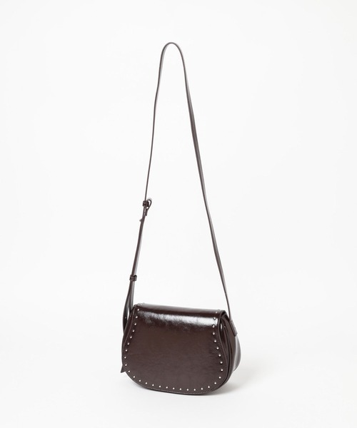 LOWRYS FARM（ローリーズファーム）の「スタッズフラップショルダー 132705（ショルダーバッグ・レディース・ブラック/ブラウン・FREE）」の6枚目の写真