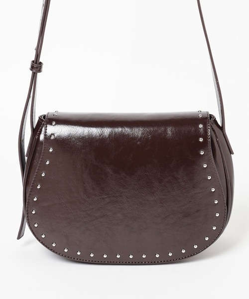 LOWRYS FARM（ローリーズファーム）の「スタッズフラップショルダー 132705（ショルダーバッグ・レディース・ブラック/ブラウン・FREE）」の11枚目の写真