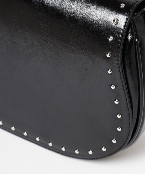 LOWRYS FARM（ローリーズファーム）の「スタッズフラップショルダー 132705（ショルダーバッグ・レディース・ブラック/ブラウン・FREE）」の13枚目の写真