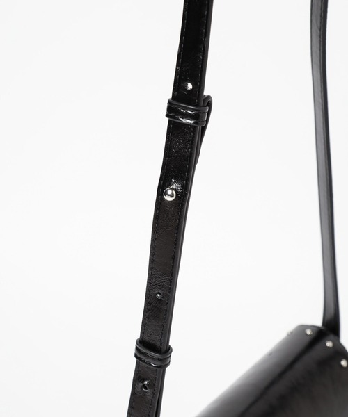 LOWRYS FARM（ローリーズファーム）の「スタッズフラップショルダー 132705（ショルダーバッグ・レディース・ブラック/ブラウン・FREE）」の14枚目の写真