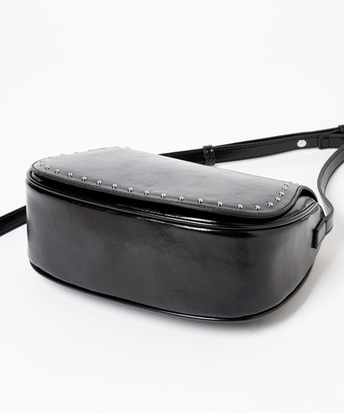 LOWRYS FARM（ローリーズファーム）の「スタッズフラップショルダー 132705（ショルダーバッグ・レディース・ブラック/ブラウン・FREE）」の16枚目の写真