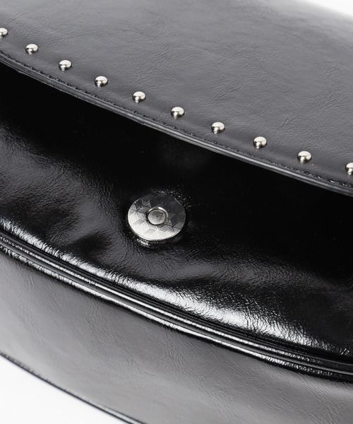 LOWRYS FARM（ローリーズファーム）の「スタッズフラップショルダー 132705（ショルダーバッグ・レディース・ブラック/ブラウン・FREE）」の17枚目の写真