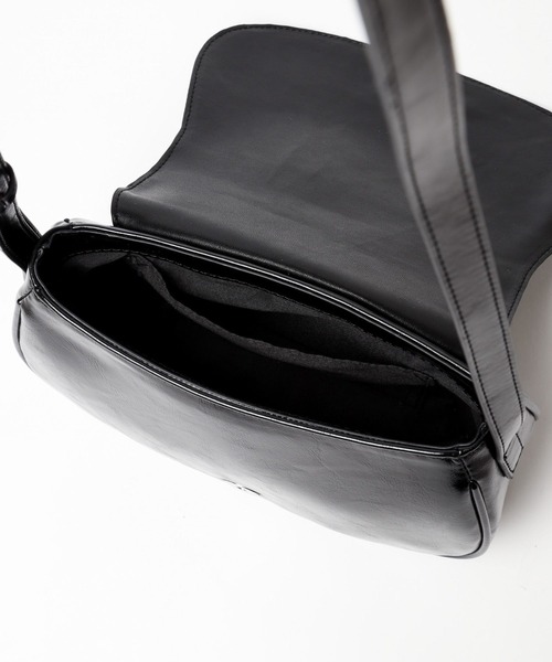 LOWRYS FARM（ローリーズファーム）の「スタッズフラップショルダー 132705（ショルダーバッグ・レディース・ブラック/ブラウン・FREE）」の18枚目の写真