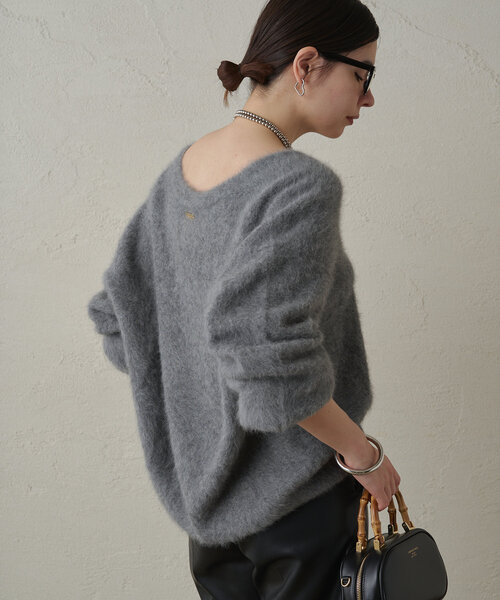 LOUNGEDRESS（ラウンジドレス）の「FURカシミヤVニット（ニット/セーター・レディース・モカ/グレー/オフホワイト/ブラック/ブラウン・FREE）」の15枚目の写真
