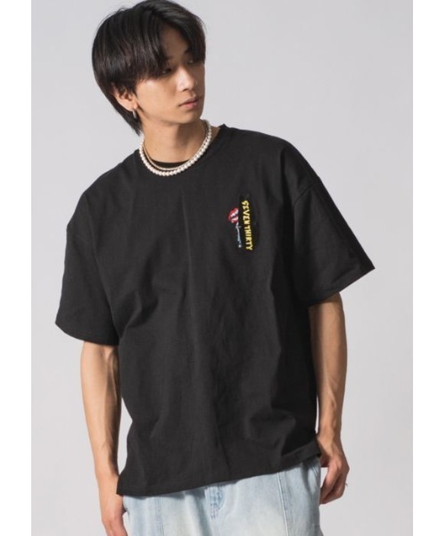 RE730(アールイーセブンサーティー)の「RE730 サーフボードにかくれているなみおくん ビッグシルエットTシャツ(Tシャツ/カットソー・メンズ・ブラック/オフホワイト・X-LARGE/LARGE/MEDIUM)」の1枚目の写真