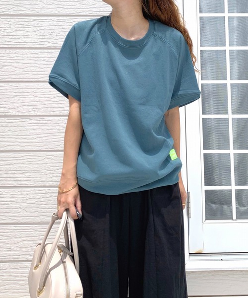 Q(キュー)の「ワッペン付き半袖スウェット(スウェット・レディース・ブラック/グリーン/ベージュ・MEDIUM)」の6枚目の写真