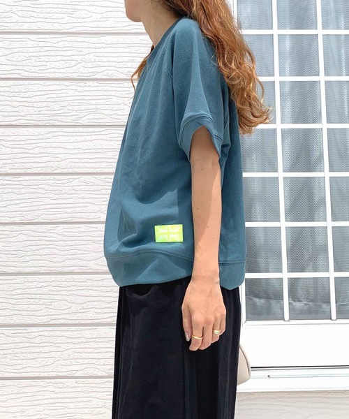 Q(キュー)の「ワッペン付き半袖スウェット(スウェット・レディース・ブラック/グリーン/ベージュ・MEDIUM)」の5枚目の写真