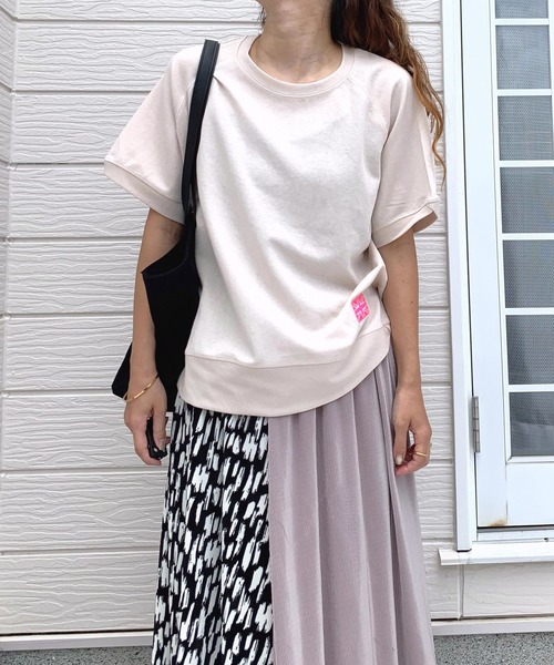 Q(キュー)の「ワッペン付き半袖スウェット(スウェット・レディース・ブラック/グリーン/ベージュ・MEDIUM)」の17枚目の写真