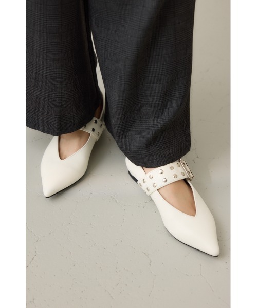 crie conforto（クリーコンフォルト）の「スタッズバレエシューズ（パンプス・レディース・オフホワイト/ブラック・SMALL/MEDIUM/LARGE/LL）」の3枚目の写真