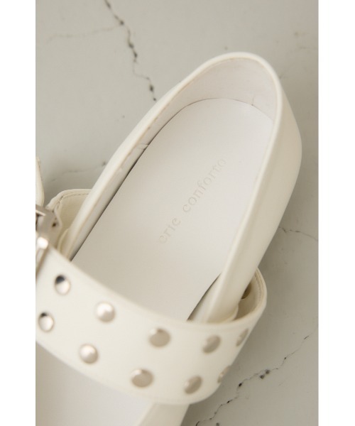 crie conforto（クリーコンフォルト）の「スタッズバレエシューズ（パンプス・レディース・オフホワイト/ブラック・SMALL/MEDIUM/LARGE/LL）」の12枚目の写真