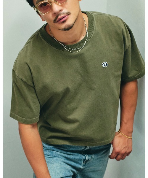 #Re:room(リルーム)の「Re:ワッペンショートレングスビッグTシャツ(Tシャツ/カットソー・メンズ・ブラック/カーキ/ライトブルー・S-M/M-L)」の1枚目の写真