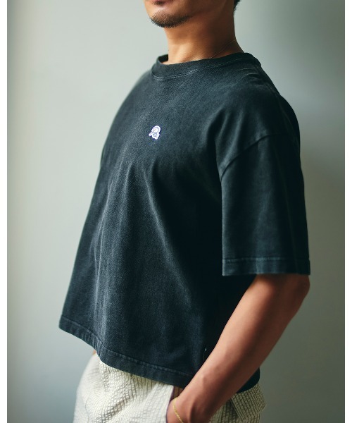 #Re:room(リルーム)の「Re:ワッペンショートレングスビッグTシャツ(Tシャツ/カットソー・メンズ・ブラック/カーキ/ライトブルー・S-M/M-L)」の2枚目の写真