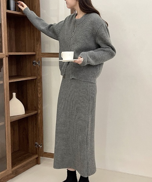 ABITOKYO（アビトーキョー）の「ジップアップニットカーディガン