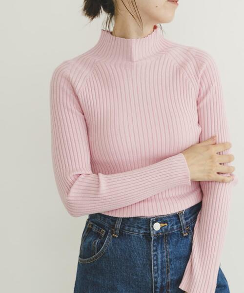 ITEMS URBANRESEARCH（アイテムズ アーバンリサーチ）の「モチモチハイネックリブニット（ニット/セーター・レディース・ブルー/チャコールグレー/ブラック/アイボリー/レッド/ピンク・FREE）」の5枚目の写真