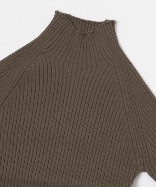 ITEMS URBANRESEARCH（アイテムズ アーバンリサーチ）の「モチモチハイネックリブニット（ニット/セーター・レディース・ブルー/チャコールグレー/ブラック/アイボリー/レッド/ピンク・FREE）」の21枚目の写真