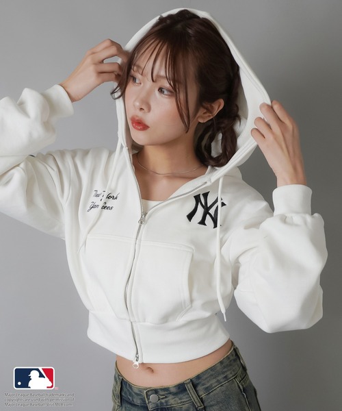 MLB（メジャーリーグベースボール）の「【MLB/メジャーリーグベースボール】ショートジップパーカー ジップアップパーカー（パーカー・レディース・オートミール/ネイビー/オフホワイト/杢グレー/ブラック・ONESIZE）」の18枚目の写真