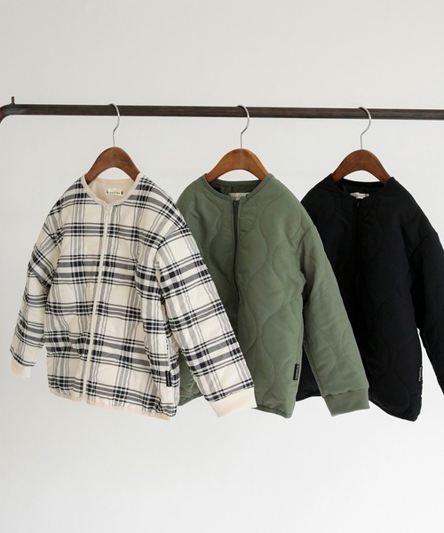 BRANSHES（ブランシェス）の「【キルティング】中綿ジャケット（ノーカラージャケット・キッズ・ブラック/アイボリー/カーキ・110cm/150cm/140cm/130cm/120cm/100cm/90cm）」の4枚目の写真