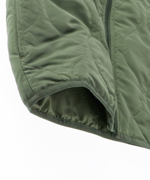 BRANSHES（ブランシェス）の「【キルティング】中綿ジャケット（ノーカラージャケット・キッズ・ブラック/アイボリー/カーキ・110cm/150cm/140cm/130cm/120cm/100cm/90cm）」の12枚目の写真