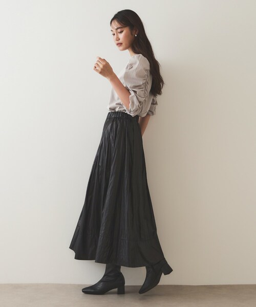 OPAQUE.CLIP(オペークドットクリップ)の「◆レザーライク イージーギャザースカート【洗濯機洗い可】(スカート・レディース・ダークオリーブ/ブラック・36/38)」の9枚目の写真