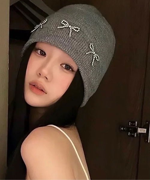 BARELY BLUE（ベアリーブルー）の「【 BARELY BLUE / ベアリーブルー 】 リボン ビーズ ニットキャップ / ニット帽（ニットキャップ/ビーニー・レディース・グレー/ホワイト/アイボリー/ブラック・FREE）」の4枚目の写真