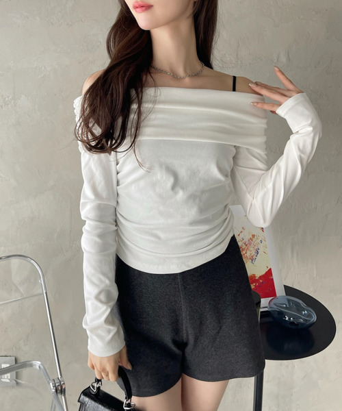 Ada.(エイダ)の「ドレープデザイン オフショル カットソー(Tシャツ/カットソー・レディース・ブラック/ホワイト/グレー・FREE)」の22枚目の写真