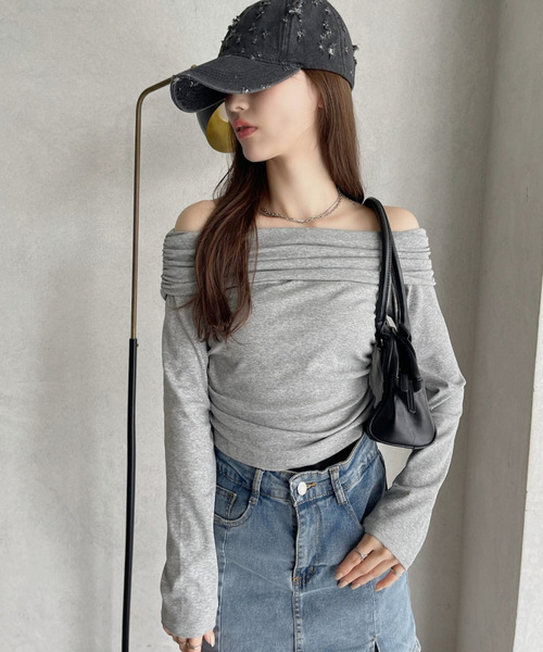 Ada.(エイダ)の「ドレープデザイン オフショル カットソー(Tシャツ/カットソー・レディース・ブラック/ホワイト/グレー・FREE)」の8枚目の写真