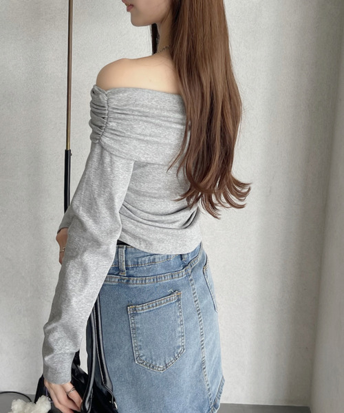 Ada.(エイダ)の「ドレープデザイン オフショル カットソー(Tシャツ/カットソー・レディース・ブラック/ホワイト/グレー・FREE)」の19枚目の写真