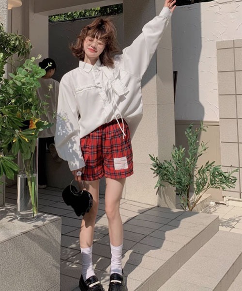 i-dare(アイディア)の「【i-dare】韓国風 オーバーサイズ ブラウス シャツ(シャツ/ブラウス・レディース・ホワイト/ブルー・FREE)」の5枚目の写真