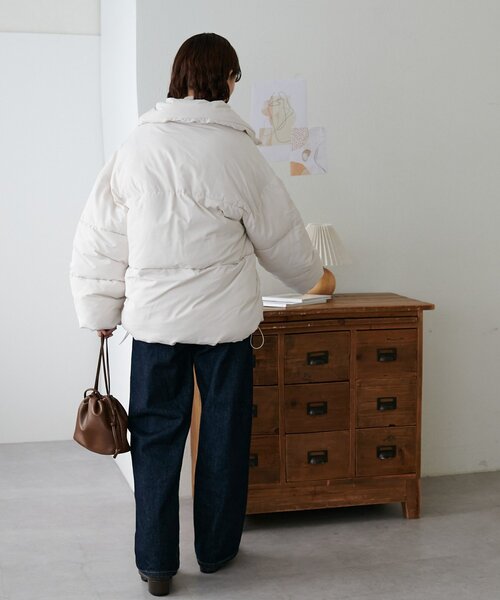 DISCOAT(ディスコート)の「【WEB限定】スタンドカラーダウンコート(ダウンジャケット/コート・レディース・ブラック/ベージュ/アイボリー・FREE)」の14枚目の写真