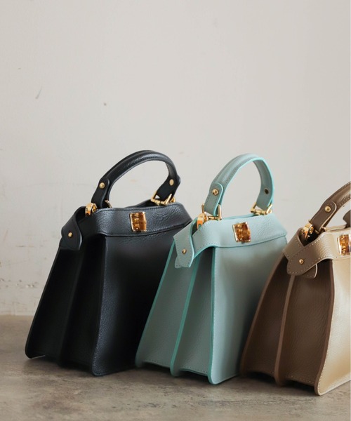 NOMBRE IMPAIR(ノンブルアンペール)の「マルコビアンキーニ ツイストロックバッグ(ハンドバッグ・レディース・ブラウン/ブラック/サックスブルー・FREE)」の5枚目の写真