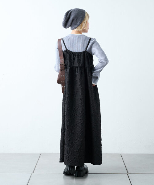 w closet（ダブルクローゼット）の「リボン刺繍リブニット（ニット