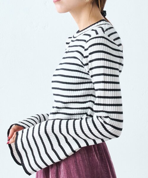 w closet(ダブルクローゼット)の「リボン刺繍リブニット(ニット/セーター・レディース・ブルー/オフホワイト/ブラック/ホワイト系その他・FREE)」の9枚目の写真