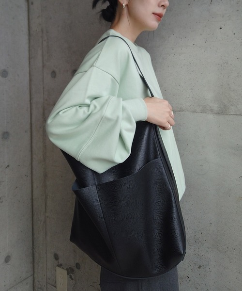 y/m by RIKA（イムバイリカ）の「フェイクレザーショルダーBAG（ショルダーバッグ・レディース・ブラック・FREE）」の7枚目の写真