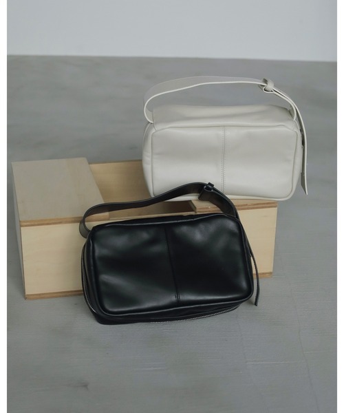 anuke アンヌーク Onehandle Leather Bag anuke アンヌーク Onehandle Leather Bag ànuke アンヌーク Onehandle