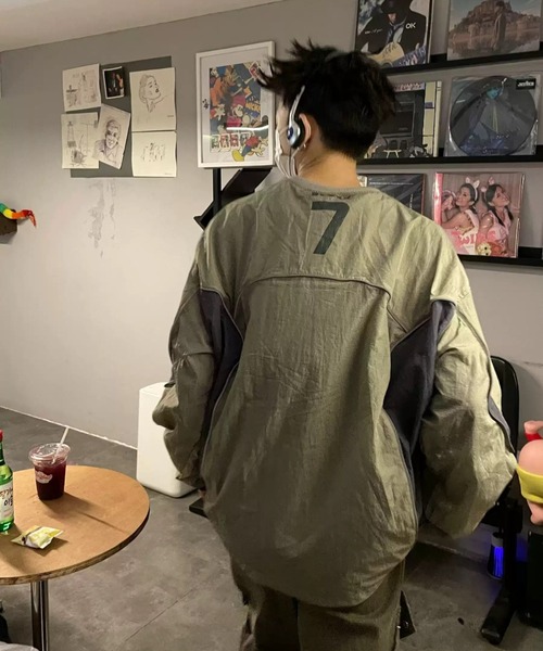 lilful（リルフル）の「ナイロンゲームプルオーバーシャツ（スウェット・レディース・カーキ/グレー・F）」の3枚目の写真