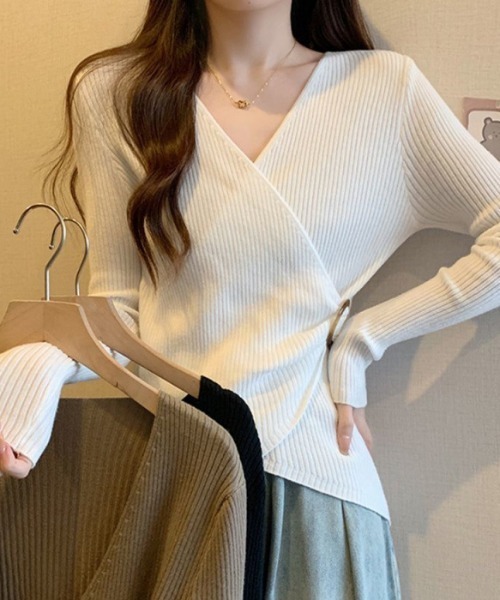 deux amour(ドゥーザムール)の「リングバックルカシュクールニットプルオーバー(ニット/セーター・レディース・ブラウン/ホワイト/ブラック・FREE)」の4枚目の写真