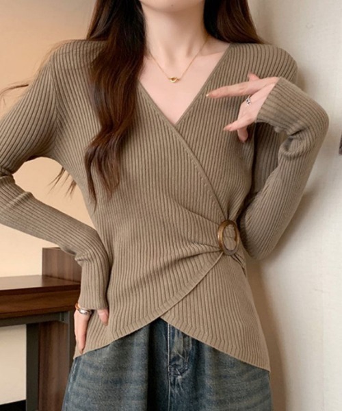 deux amour(ドゥーザムール)の「リングバックルカシュクールニットプルオーバー(ニット/セーター・レディース・ブラウン/ホワイト/ブラック・FREE)」の11枚目の写真