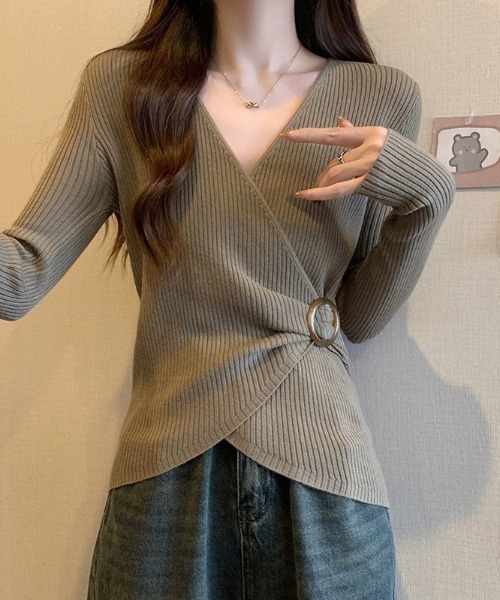 deux amour(ドゥーザムール)の「リングバックルカシュクールニットプルオーバー(ニット/セーター・レディース・ブラウン/ホワイト/ブラック・FREE)」の12枚目の写真