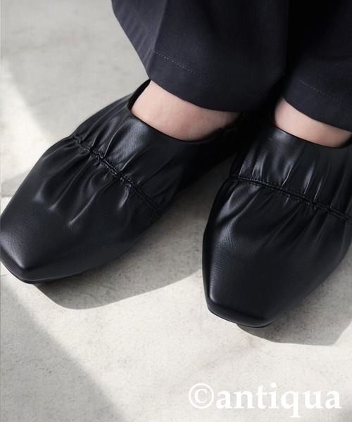 antiqua(アンティカ)の「ギャザーデザインパンプス(パンプス・レディース・ブラック/シルバー・LL/S/M/L)」の6枚目の写真