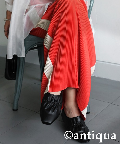 antiqua(アンティカ)の「ギャザーデザインパンプス(パンプス・レディース・ブラック/シルバー・LL/S/M/L)」の8枚目の写真