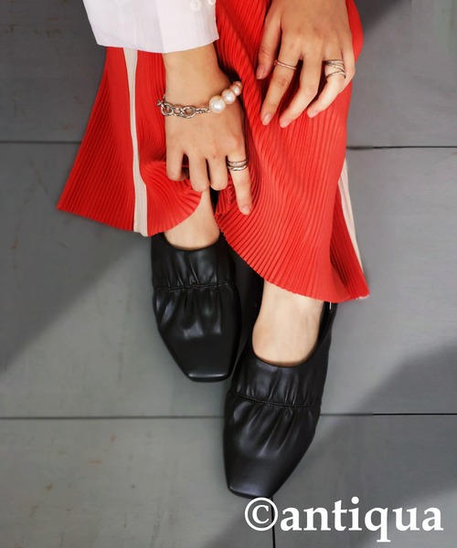 antiqua(アンティカ)の「ギャザーデザインパンプス(パンプス・レディース・ブラック/シルバー・LL/S/M/L)」の9枚目の写真