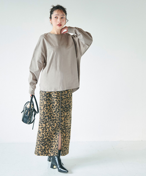 coca(coca)(コカ)の「ヘビーウェイトフットボールテールカットトップス(Tシャツ/カットソー・レディース・グレイッシュベージュ/ライトベージュ/グレー/ホワイト・ONE SIZE)」の5枚目の写真