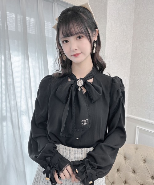 couture BY ROJITA(クチュールバイロジータ)の「ボウタイ刺繍入りブラウス(シャツ/ブラウス・レディース・ホワイト/ブラック・FREE)」の13枚目の写真