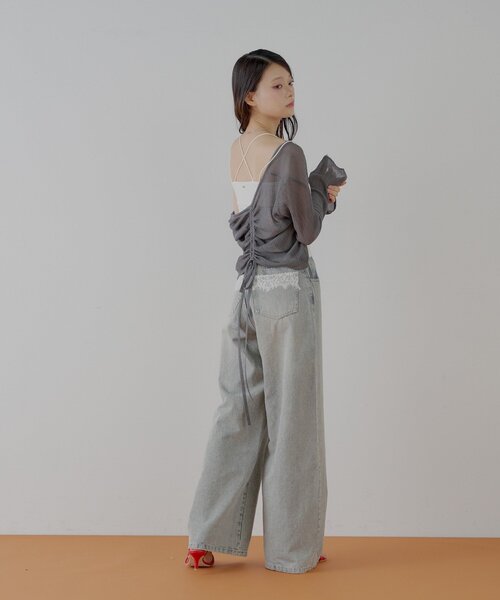 Chico（チコ）の「【2サイズ展開】バッククロスパット付き短丈キャミ（キャミソール・レディース・アイボリー/ブラック/ピンクベージュ/シルバー・SMALL/MEDIUM/LARGE）」の22枚目の写真